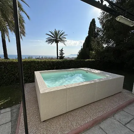 Le Rose Di Emma Nyaraló Bordighera