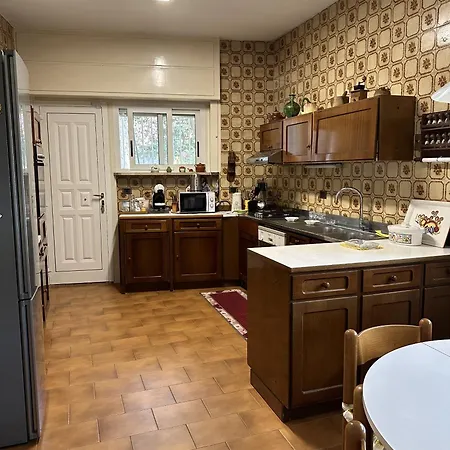 Le Rose Di Emma Nyaraló *